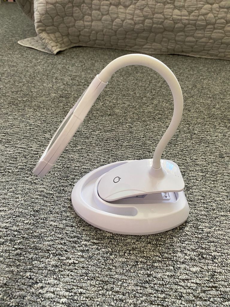 Rechargeable light up hobby magnifier clip 
