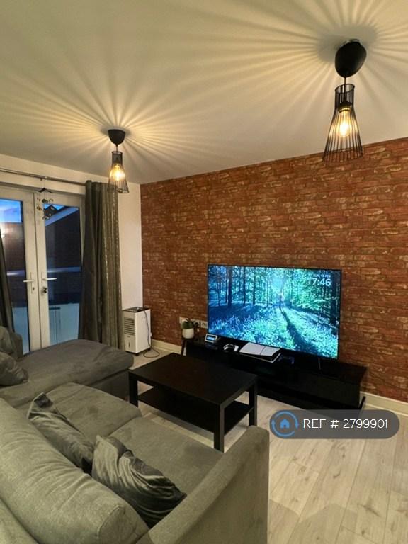 2 bedroom flat in Park View Court, West Bromwich, B70 (2 bed) (#2799901)