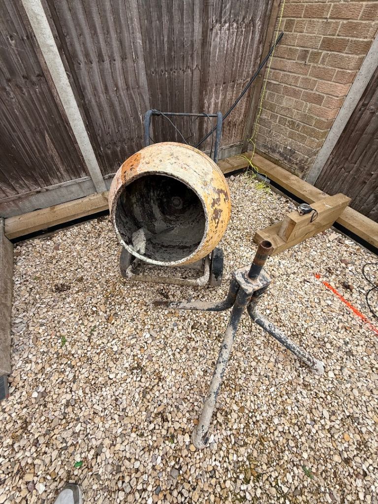 Cement Mixer & Stand