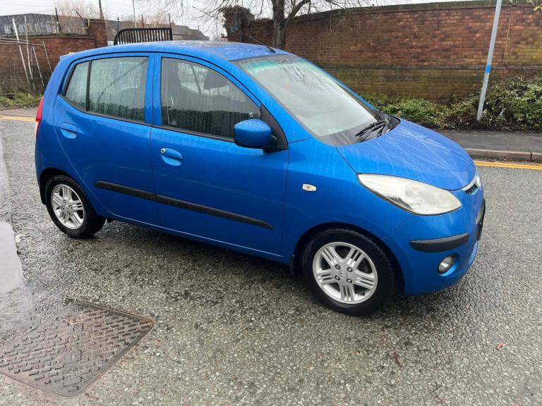 Hyundai i10 1-2 cc petrol only 73000 low miles ideal first car 