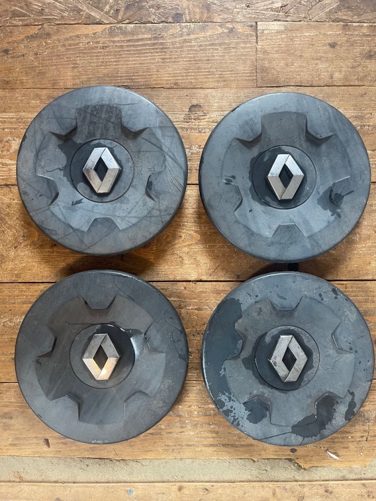 Renault Master wheel trims / Centrecaps 