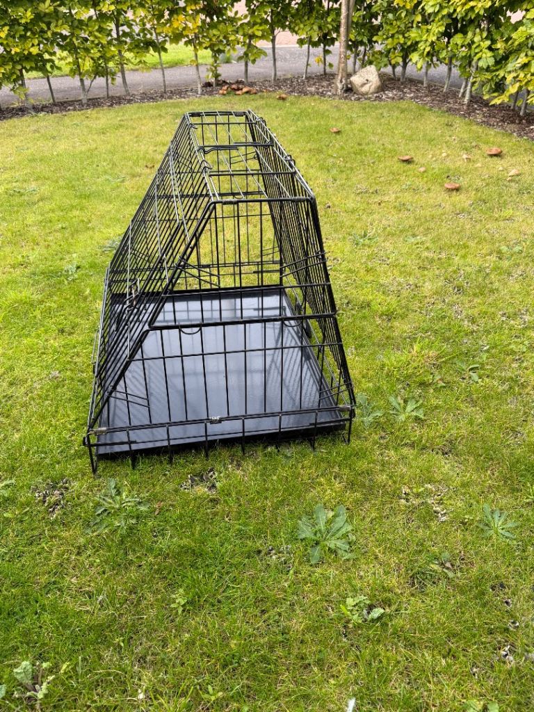Ellie Bo slanted dog crate