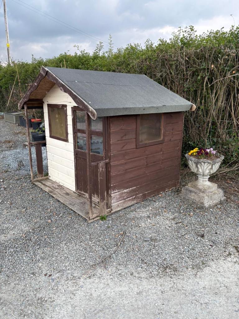 Playhouse free to a good home 