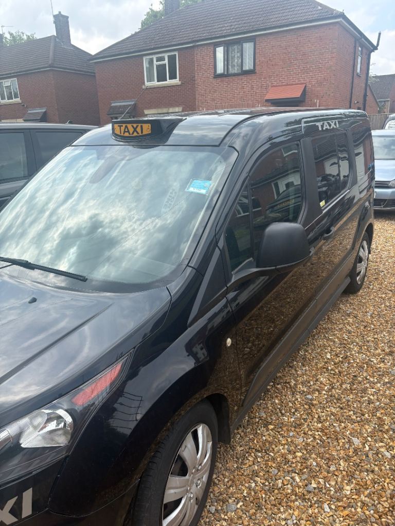 TAXI hackney 6 seater wheelchair accessible taxi 