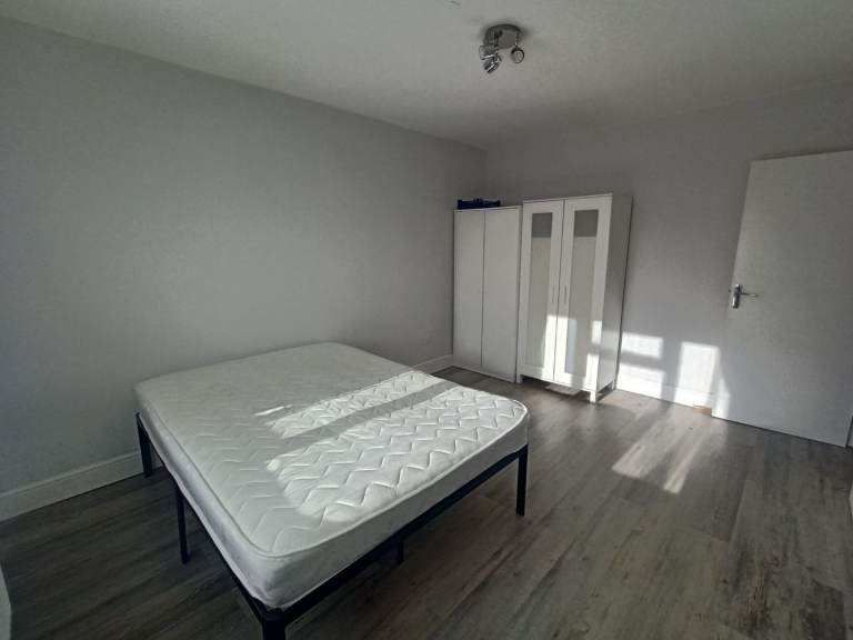 dubble Room and Box Room