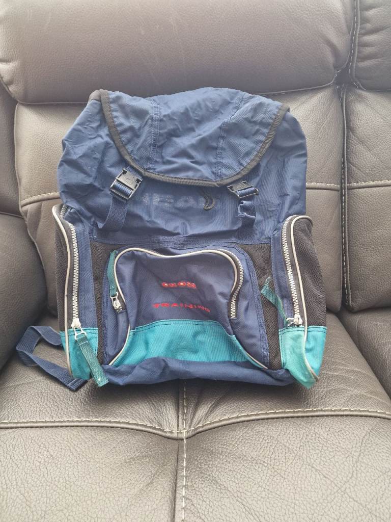Head backpack 