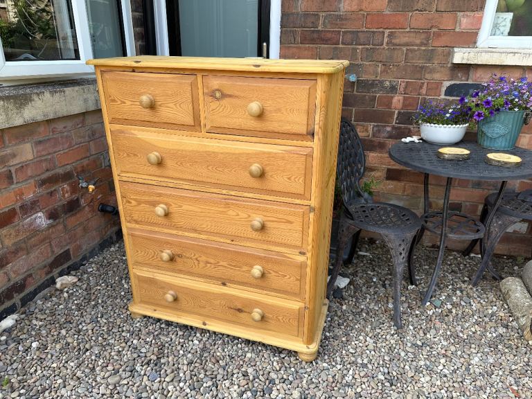 Large Solid pine chest of drawers (delivery available)