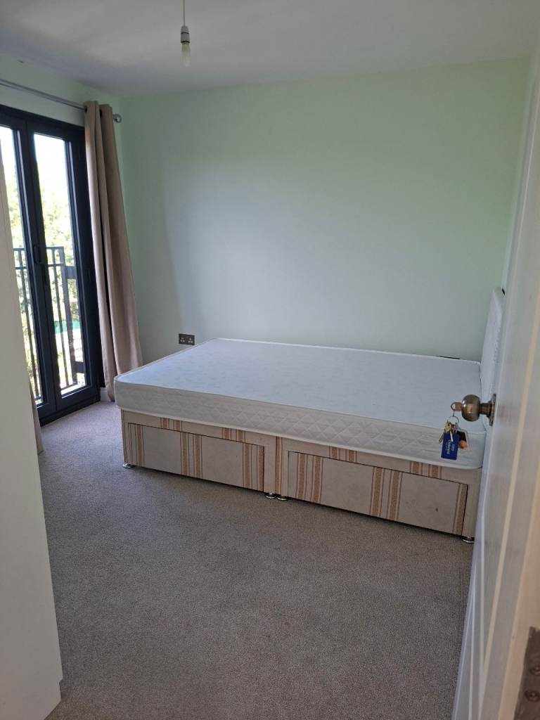Rooms to let