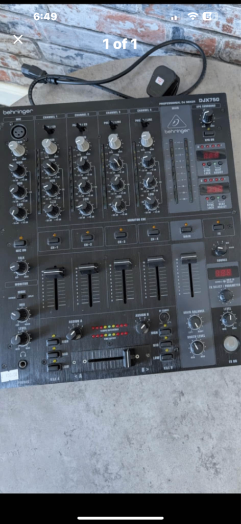 Behringer DJX750