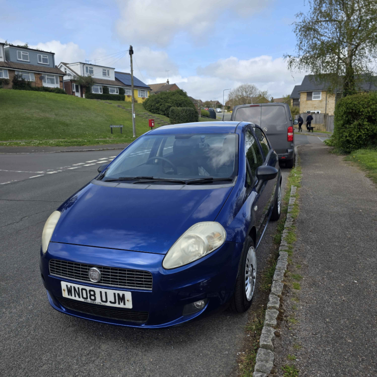 LOW MILEAGE Fiat, GRANDE PUNTO, Hatchback, 2008, Manual, 1242 (cc), 5 doors