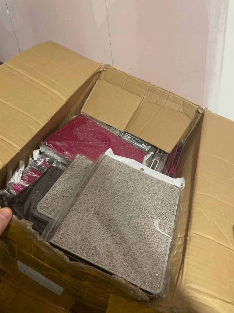 image for Job Lot 10,000+ Phone & iPad Cases 