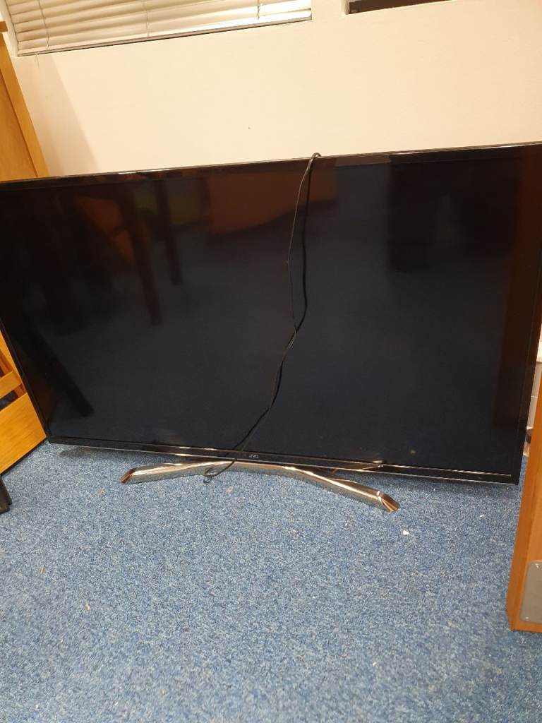 JVC 49" Smart TV FREE TO COLLECTOR