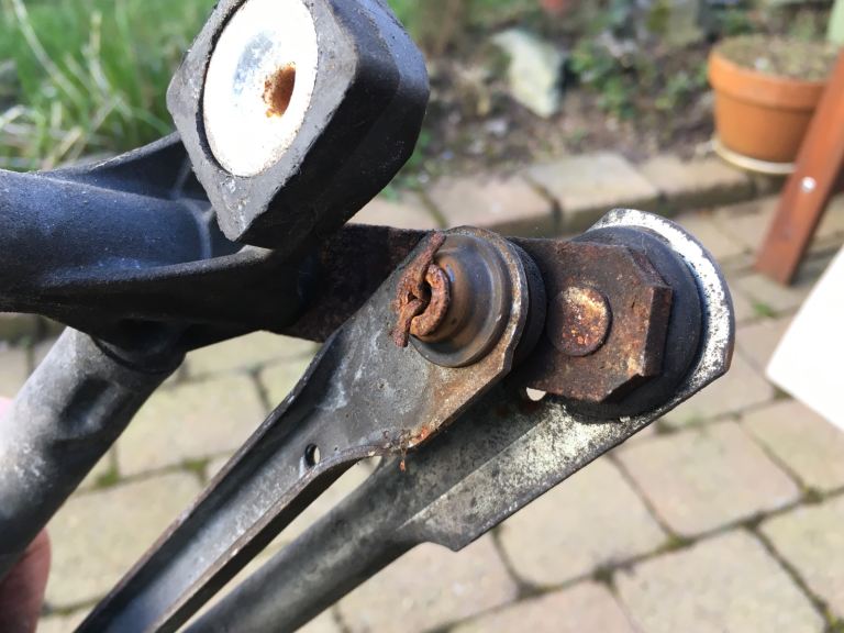 Volvo C30 Wiper Mechanism with Wiper Arms