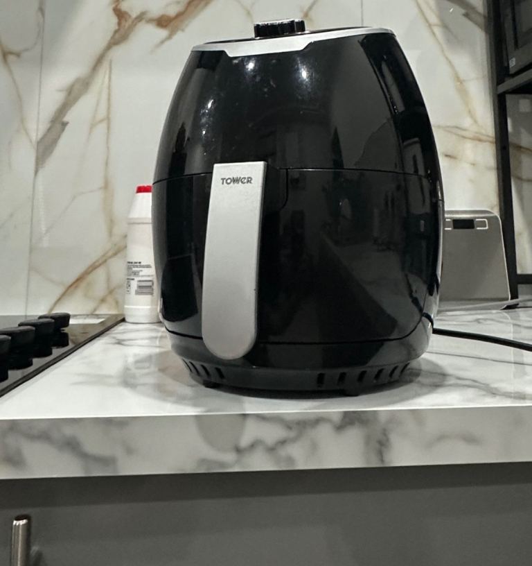 Tower Air Fryer – Black, Good Condition