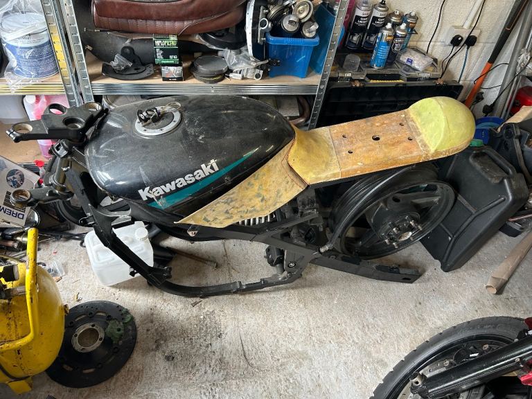 Kawasaki Frame, wheels & engine