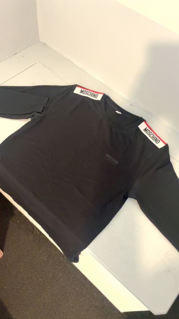 Moschino long sleeve medium real