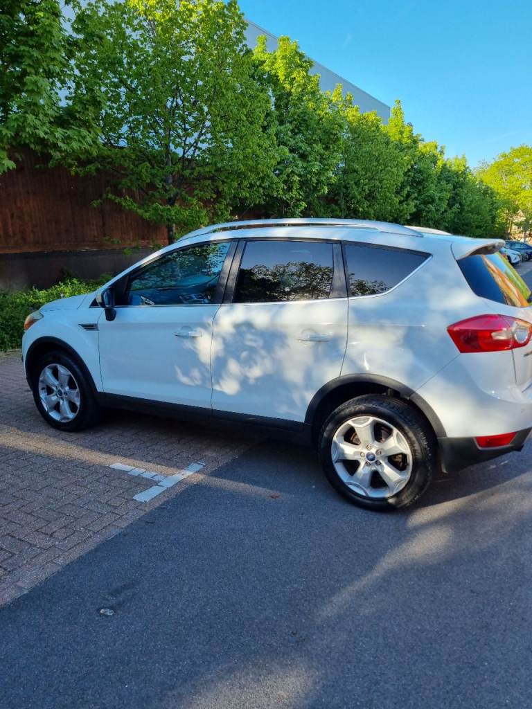 Ford, KUGA, Estate, 2009, Manual, 1997 (cc), 5 doors