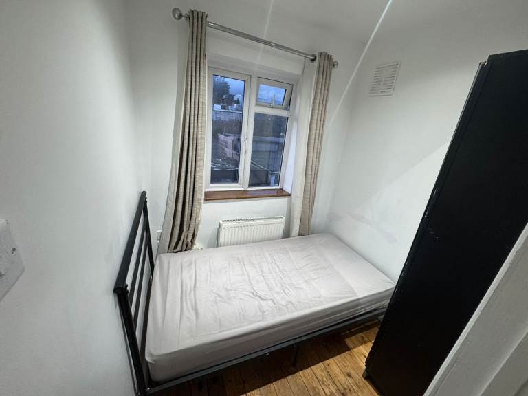 FURNISHED ROOM TO RENT IN SHARED HOUSE – Wembley HA0 – £680 PCM (Bills Included)