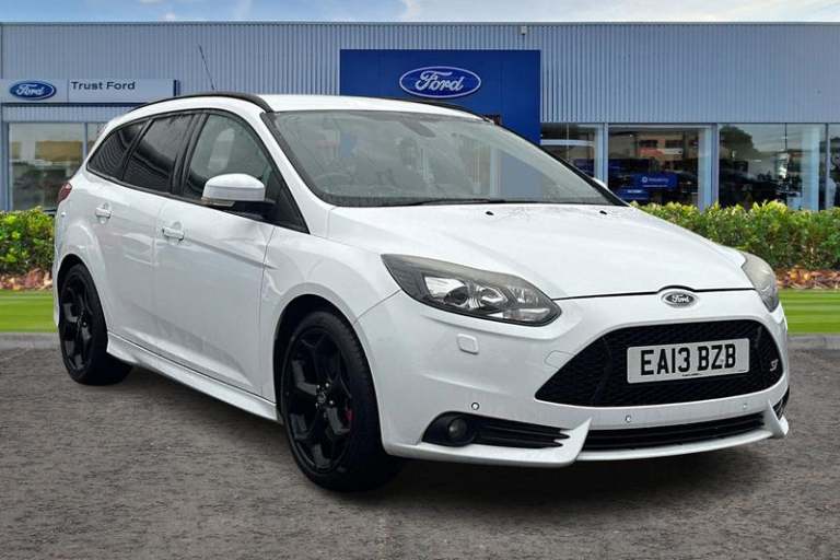 2013 Ford Focus 2.0T ST-3 5dr ESTATE PETROL Manual