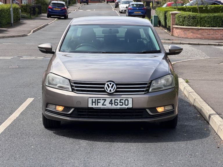 Volkswagen, PASSAT, Saloon, 2011, Manual, 1598 (cc), 4 doors