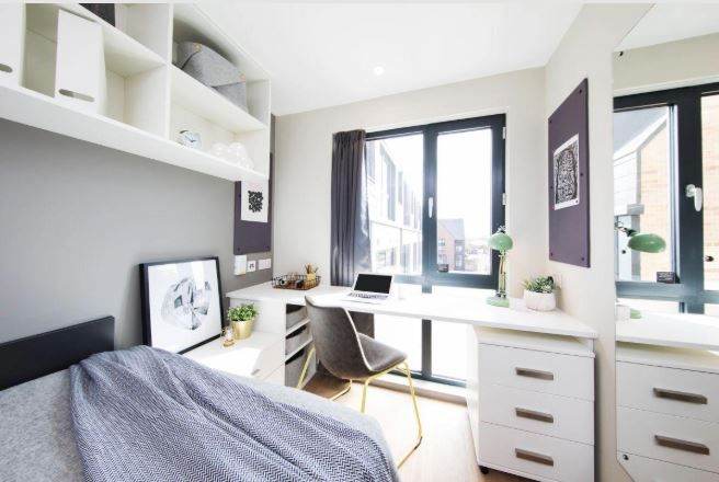 Summer Short Term Student Stay Leeds City Centre (bills incl.)