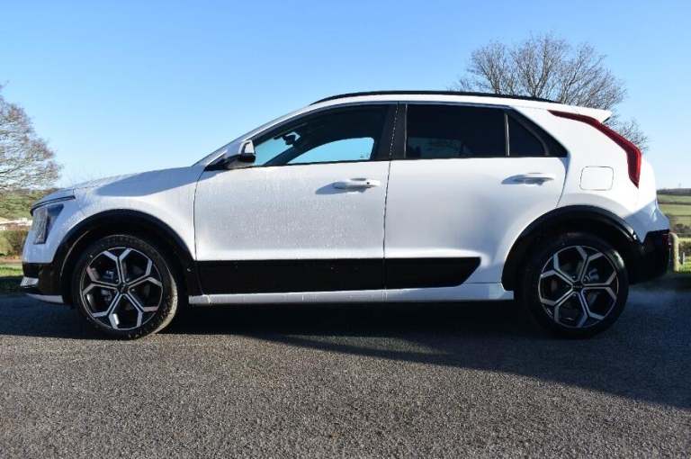 2025 Kia Niro 1.6 Hybrid 3 Suv 5dr Petrol Dct Euro 6 (s/s) (127 Bhp) ESTATE Petrol/Electric Hybri...