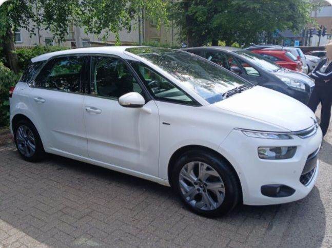 Citroen, C4 PICASSO, MPV, 2016, Semi-Auto, 1560 (cc), 5 doors