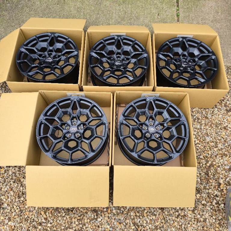 Land Rover Defender 22" Alloy wheels Hexor 110 90 L663 Octa 