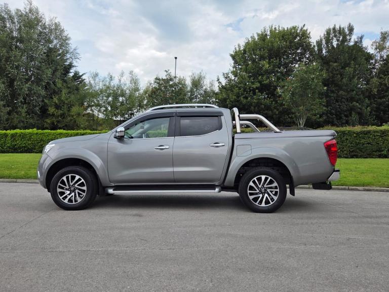 2016 Nissan Navara Double Cab Pick Up Tekna 2.3dCi 190 4WD PICK UP DIESEL Manual