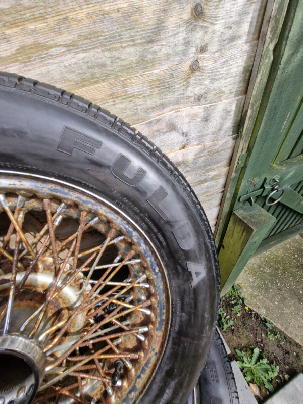 Jaguar E type or mk2 wires with tyres