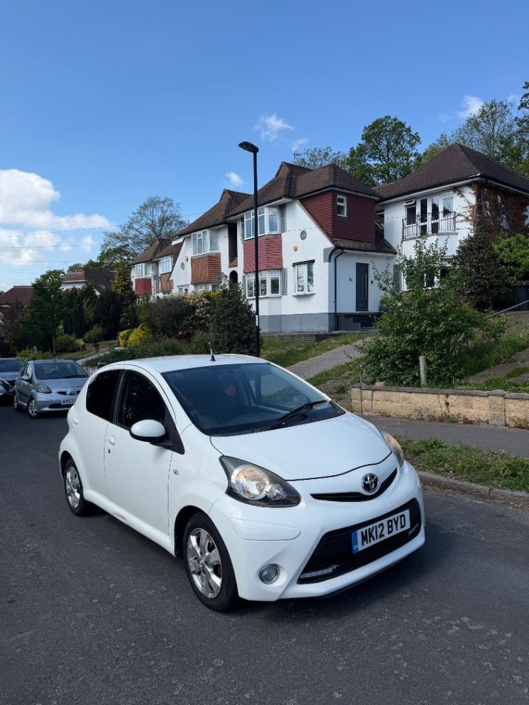 Toyota, AYGO, Hatchback, 2012, Semi-Auto, 998 (cc), 5 doors