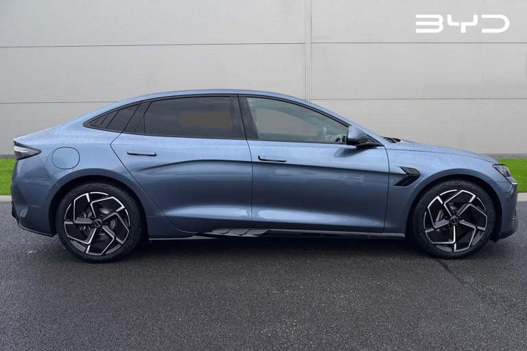 2025 BYD Seal 82.5kWh Excellence Auto AWD 4dr Saloon Automatic