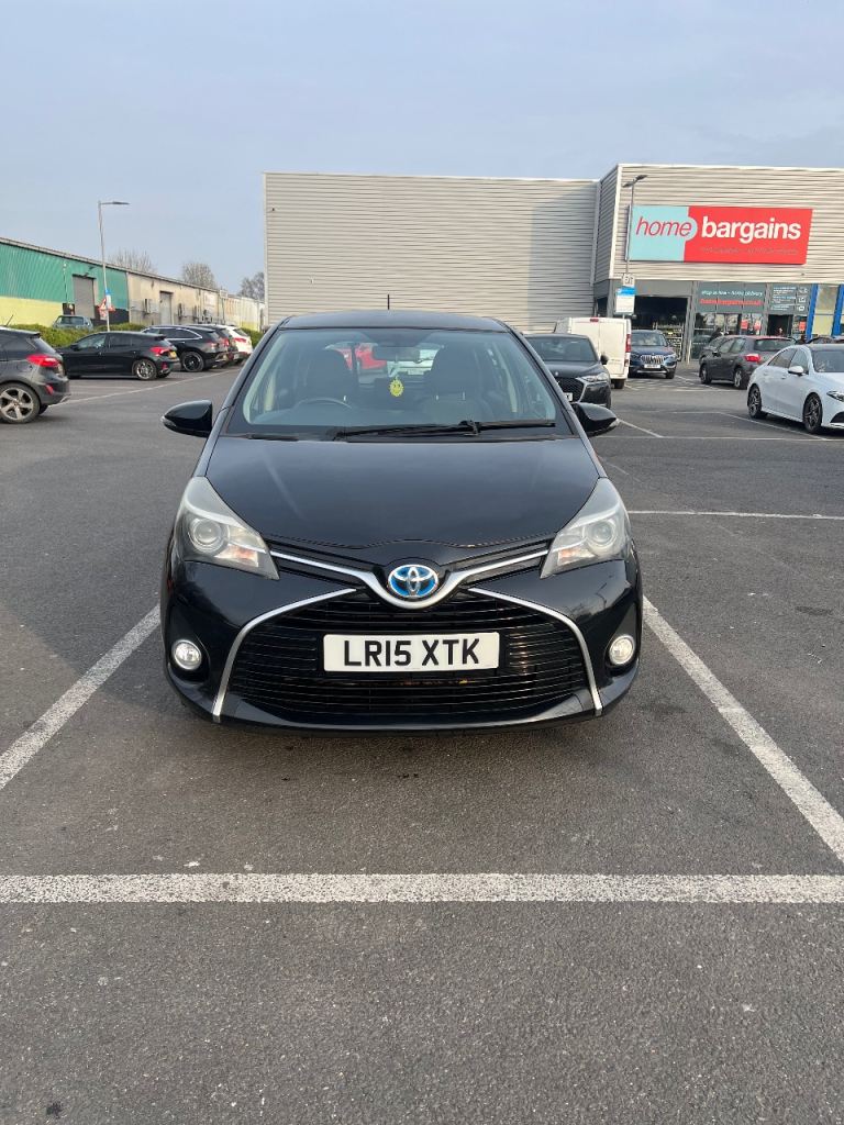 2015 Toyota Yaris Hybrid