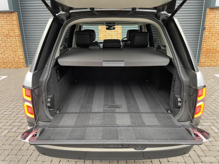 2018 Land Rover Range Rover 4.4 SDV8 Autobiography 4dr Auto ESTATE Diesel Automatic