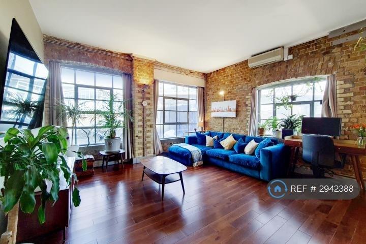 2 bedroom flat in Orchard Place, London, E14 (2 bed) (#2942388)
