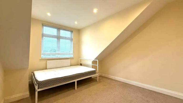 3 bed flat to rent
