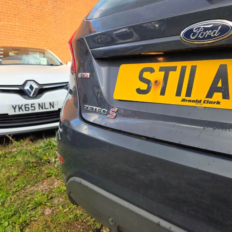 FORD FIESTA MK7 ZETEC S EDITION 1.6 DIESEL 95 BHP YEAR 2011 12 MONTHS MOT&£20 ROAD TAX PEAR YEAR!!!