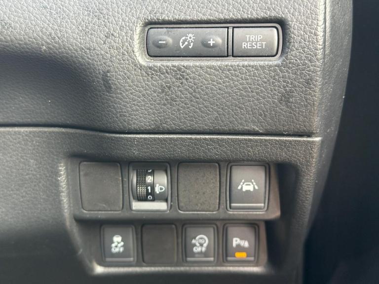 2015 Nissan Qashqai 1.5 dCi N-Tec+ 5dr HATCHBACK DIESEL Manual