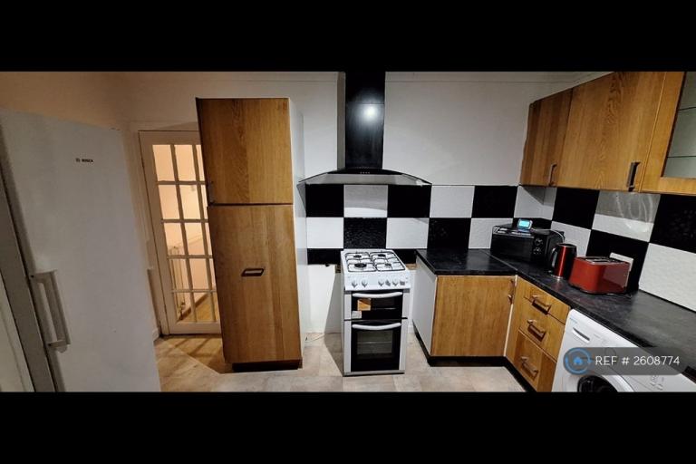 3 bedroom house in Hyslop Road, Stevenston, KA20 (3 bed) (#2608774)