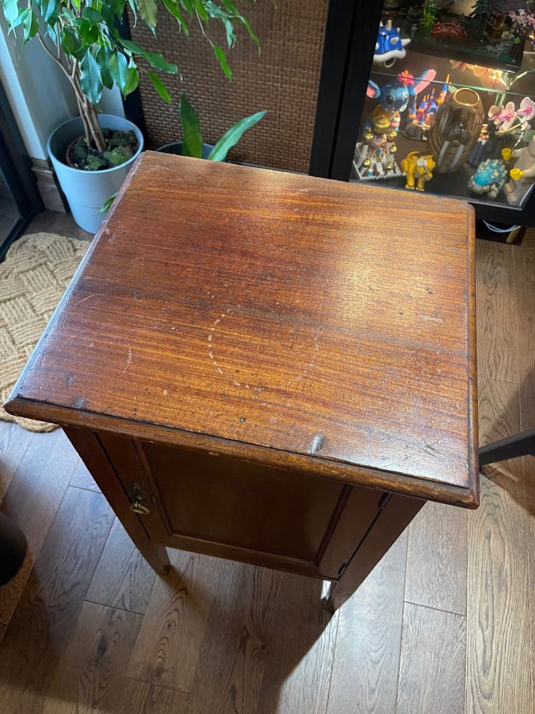 Edwardian Pair Of Mahogany Bedside Tables
