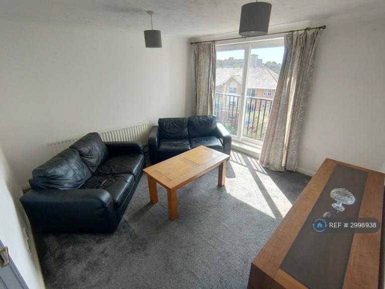2 bedroom flat in Scarbrook Road, Croydon, CR0 (2 bed) (#2998938)