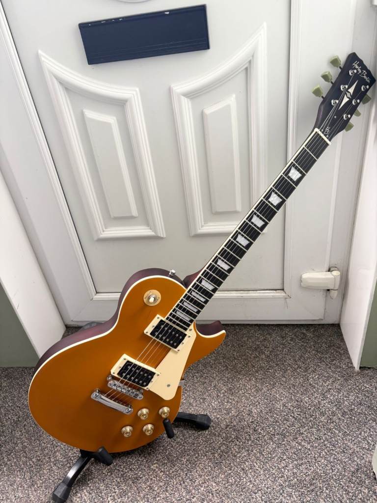 🎸 HB Les Paul Goldtop Electric Guitar / New Strings / Low Playable Action 🎸