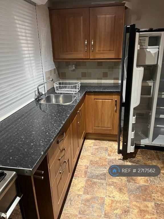 8 bedroom house in Howieshill Road, Cambuslang, Glasgow, G72 (8 bed) (#2717562)