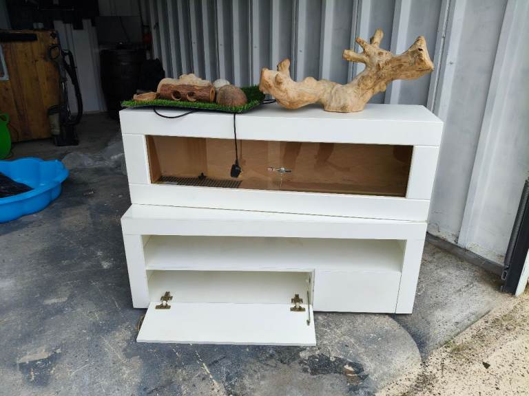 4FT wooden vivarium and unit