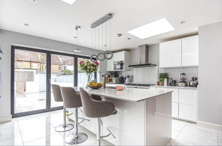 Nice Double Room to Rent Mitcham Town Centre CR4