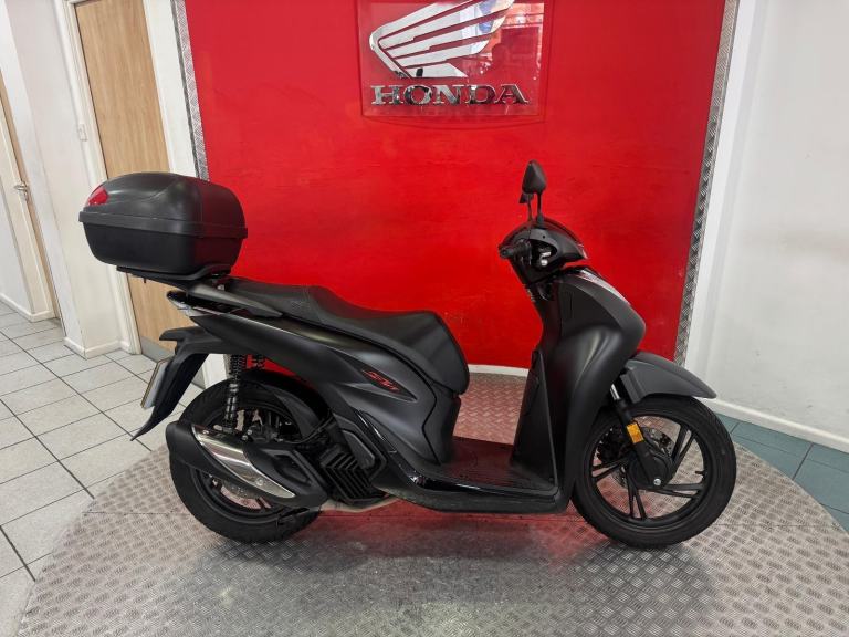 2023 '73' Honda SH125