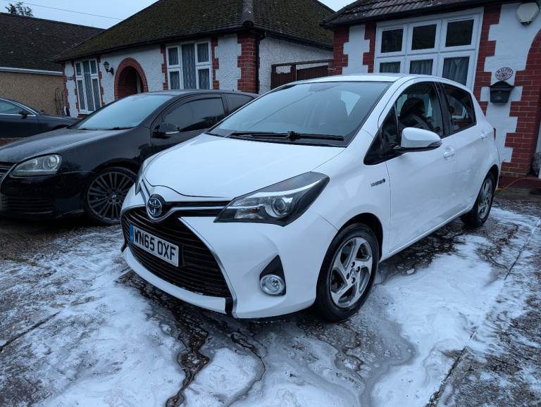Toyota, YARIS, Hatchback, 2015, Hybrid, 1497 (cc), 5 doors 27k