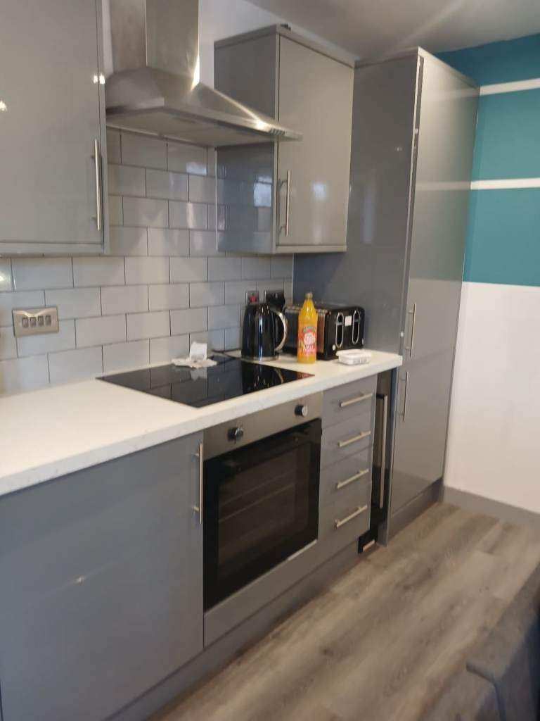 image for Modera Cleaning Services - Domestic & Commercial Cleaning / End Of Tenancy / Deep Clean / 🧽