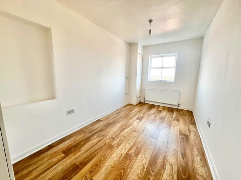 3 Bedroom Flat to Rent – Downs Road, Luton, LU1 