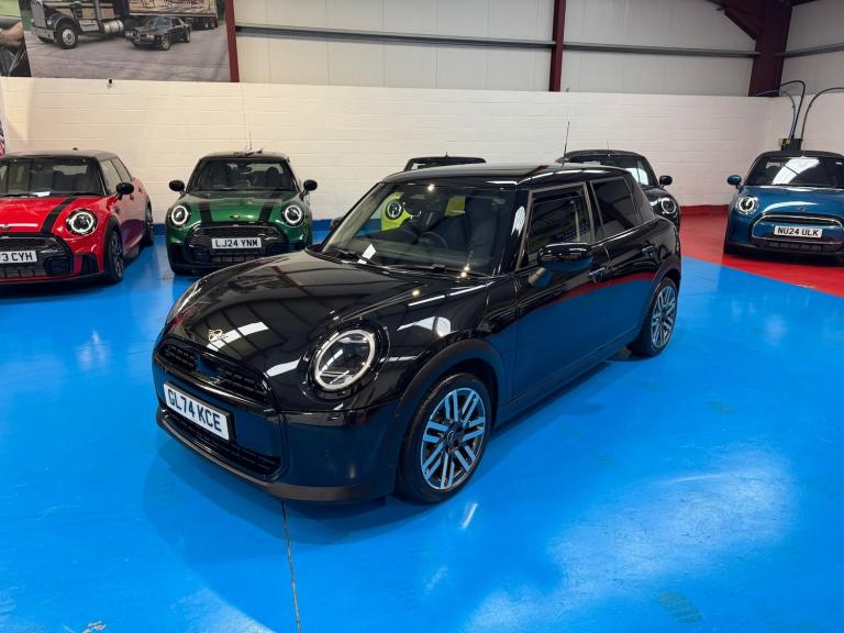 2024 MINI Cooper 1.5 C Classic 5dr Auto HATCHBACK Petrol Automatic